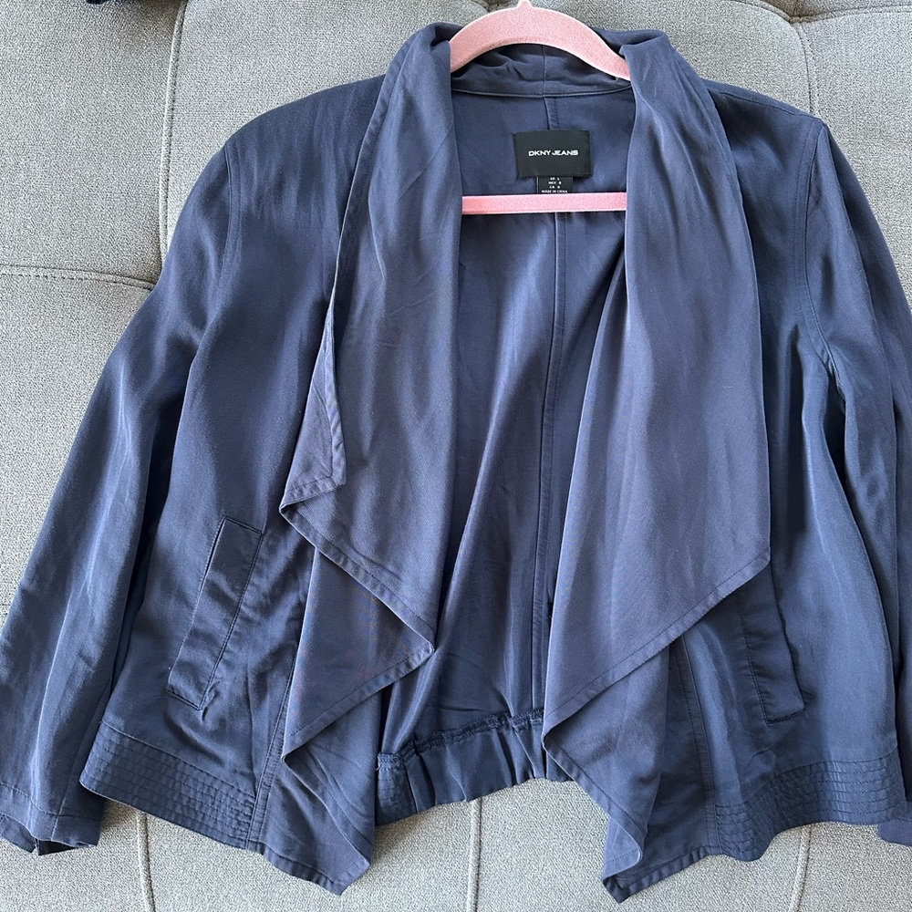 DKNY Cropped Drapey 3/4 sleeve thin jacket - Navy